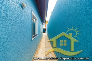 Casa para venda no bairro 67, em Peruíbe / SP.