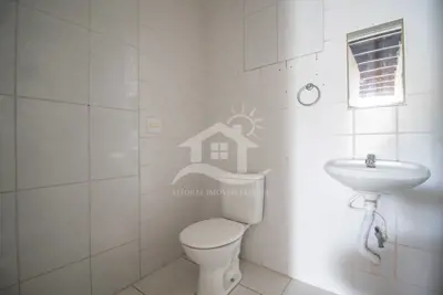 Loja - Sala comercial com 0 quartos (sendo 0 suite(s)) a 500,00 metros praia.