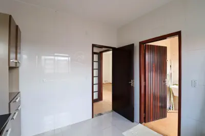 Casa - Térrea com 3 quartos (sendo 1 suite(s)) a 800 metros praia.