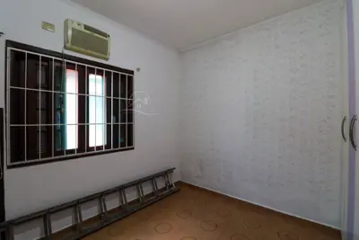 Casa - Térrea com 3 quartos (sendo 1 suite(s)) a 800 metros praia.