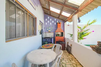 Casa para venda no bairro 37, em Peruíbe / SP.