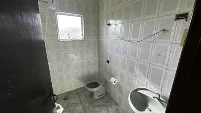 Casa - Sobrado com 4 quartos (sendo 2 suite(s)) a 0,00 metros praia.