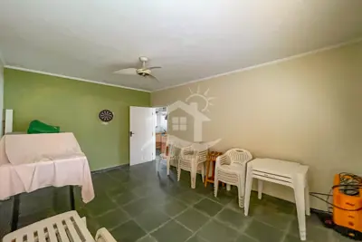 Casa - Mezanino com 3 dormitórios (sendo 1 suite(s)) a 600,00 metros praia.