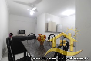 Apartamento - Amplo com 2 quartos (sendo 1 suite(s)) a 500,00 metros praia.