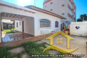 Casa - Térrea com 2 dormitórios (sendo 0 suite(s)) a 600,00 metros praia.