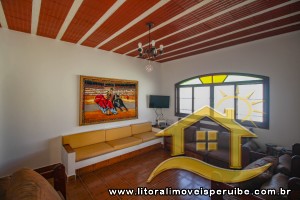 Casa - Térrea com 2 dormitórios (sendo 0 suite(s)) a 600,00 metros praia.