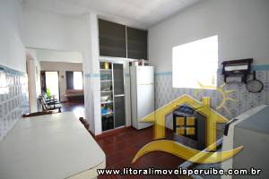 Casa - Térrea com 2 dormitórios (sendo 0 suite(s)) a 400,00 metros praia.