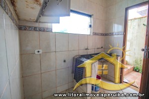 Casa - Térrea com 3 dormitórios (sendo 3 suite(s)) a 1200,00 metros praia.