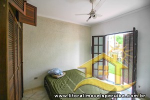 Casa - Térrea com 3 dormitórios (sendo 3 suite(s)) a 1200,00 metros praia.