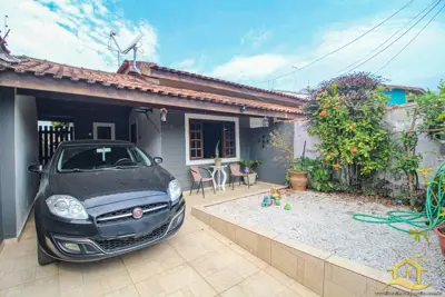 Casa - Térrea com 2 dormitórios (sendo 1 suite(s)) a 1200,00 metros praia.