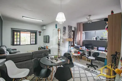 Casa - Térrea com 2 dormitórios (sendo 1 suite(s)) a 1200,00 metros praia.