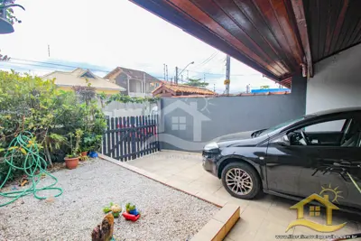 Casa - Térrea com 2 dormitórios (sendo 1 suite(s)) a 1200,00 metros praia.