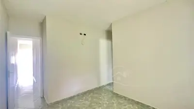 Casa - Térrea com 2 quartos (sendo 1 suite(s)) a 3000,00 metros praia.