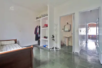 Casa - Térrea com 3 dormitórios (sendo 3 suite(s)) a 1500,00 metros praia.