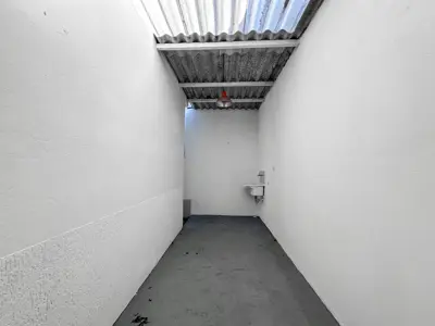 Casa - Térrea com 2 quartos (sendo 0 suite(s)) a 700,00 metros praia.