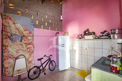 Casa - Térrea com 2 dormitórios (sendo 1 suite(s)) a 900,00 metros praia.