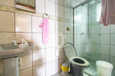 Casa - Térrea com 2 dormitórios (sendo 1 suite(s)) a 900,00 metros praia.