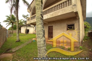 Casa para  no bairro 21, em Peruíbe / SP.