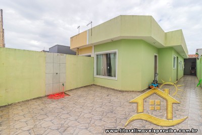 Casa - Térrea com 2 quartos (sendo 1 suite(s)) a 1500,00 metros praia.