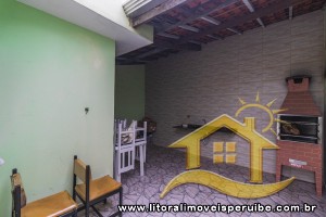 Casa - Térrea com 2 quartos (sendo 1 suite(s)) a 1500,00 metros praia.