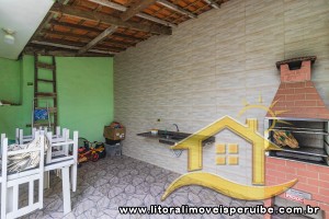 Casa - Térrea com 2 quartos (sendo 1 suite(s)) a 1500,00 metros praia.