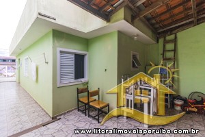 Casa - Térrea com 2 quartos (sendo 1 suite(s)) a 1500,00 metros praia.