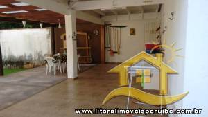 Casa para  no bairro Guaraú, em Peruíbe / SÃO PAULO.