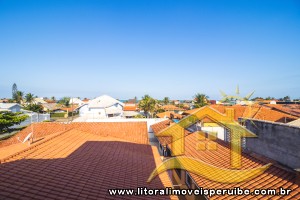 Casa - Assobradada com 8 dormitórios (sendo 6 suite(s)) a 350,00 metros praia.