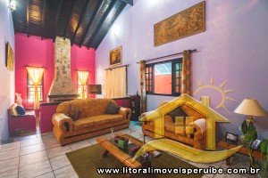 Casa - Assobradada com 4 dormitórios (sendo 2 suite(s)) a 250,00 metros praia.