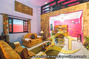 Casa - Assobradada com 4 dormitórios (sendo 2 suite(s)) a 250,00 metros praia.