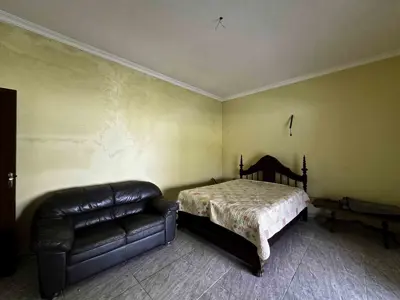 Casa - Térrea com 3 quartos (sendo 1 suite(s)) a 1000,00 metros praia.