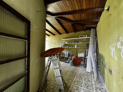 Casa - Térrea com 3 quartos (sendo 1 suite(s)) a 1000,00 metros praia.