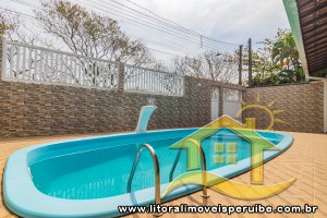 Casa - Térrea com 3 dormitórios (sendo 1 suite(s)) a 1200,00 metros praia.