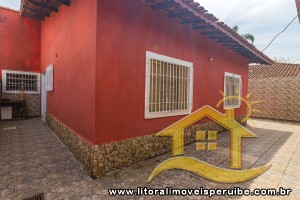 Casa - Térrea com 3 dormitórios (sendo 1 suite(s)) a 1200,00 metros praia.
