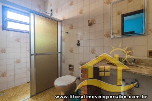 Casa - Térrea com 3 dormitórios (sendo 1 suite(s)) a 1200,00 metros praia.