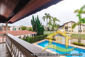 Casa para  no bairro Bougainvillée I, em Peruíbe / São Paulo.