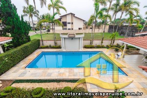 Casa para  no bairro Bougainvillée I, em Peruíbe / São Paulo.