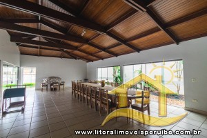 Casa para  no bairro Bougainvillée I, em Peruíbe / São Paulo.