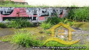 Terreno - Esquina com 0 quartos (sendo 0 suite(s)) a 400,00 metros praia.