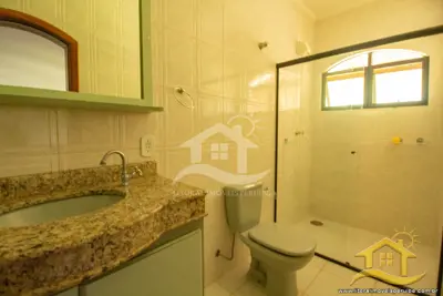 Casa - Térrea com 3 dormitórios (sendo 3 suite(s)) a 0,00 metros praia.