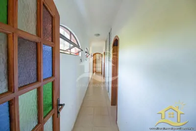 Casa - Térrea com 3 dormitórios (sendo 3 suite(s)) a 0,00 metros praia.