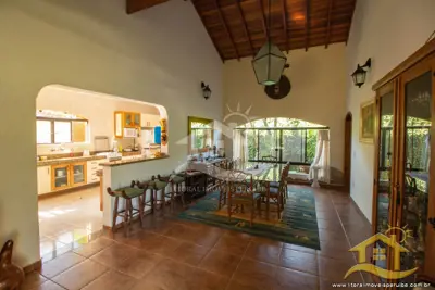 Casa - Térrea com 3 dormitórios (sendo 3 suite(s)) a 0,00 metros praia.