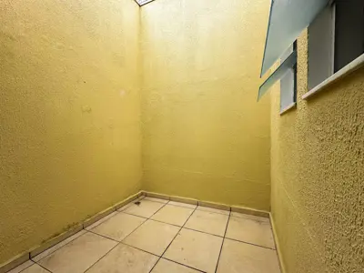 Casa - Térrea com 3 quartos (sendo 1 suite(s)) a 600,00 metros praia.
