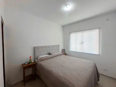 Casa - Térrea com 2 quartos (sendo 1 suite(s)) a 2000,00 metros praia.