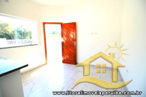 Casa - Térrea com 2 quartos (sendo 1 suite(s)) a 1500,00 metros praia.