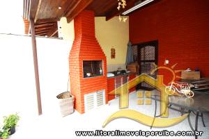 Casa - Térrea com 3 dormitórios (sendo 1 suite(s)) a 0,00 metros praia.