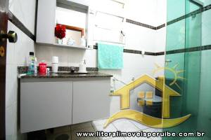 Casa - Térrea com 3 dormitórios (sendo 1 suite(s)) a 0,00 metros praia.