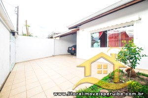 Casa - Térrea com 3 dormitórios (sendo 1 suite(s)) a 0,00 metros praia.