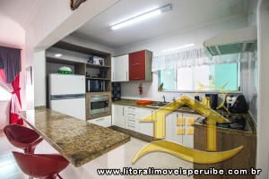 Casa - Térrea com 3 dormitórios (sendo 1 suite(s)) a 0,00 metros praia.