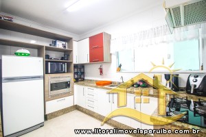 Casa - Térrea com 3 dormitórios (sendo 1 suite(s)) a 0,00 metros praia.